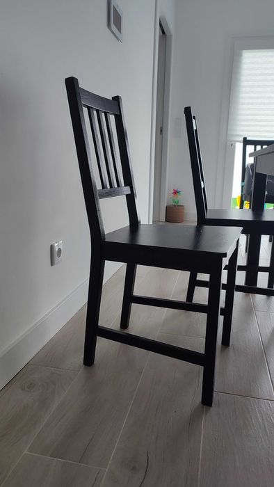 Mesa extensível Bjursta + cadeiras