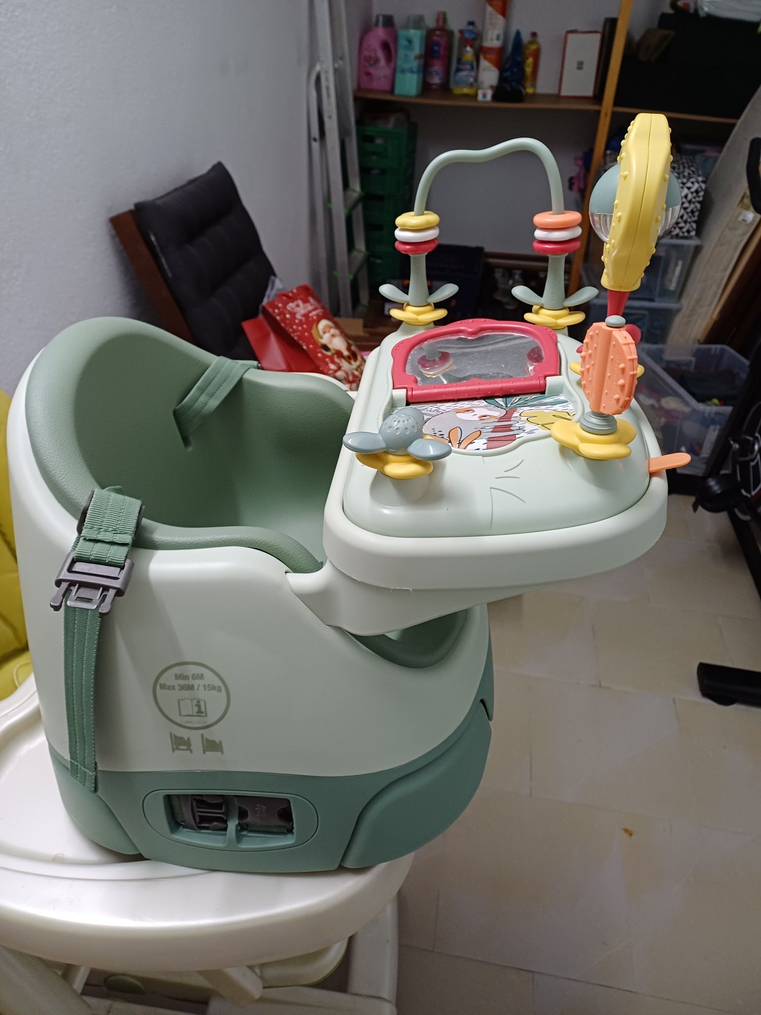 Cadeira de bebê.