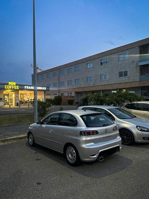 Seat ibiza 6L pd 130cv  5 lugares