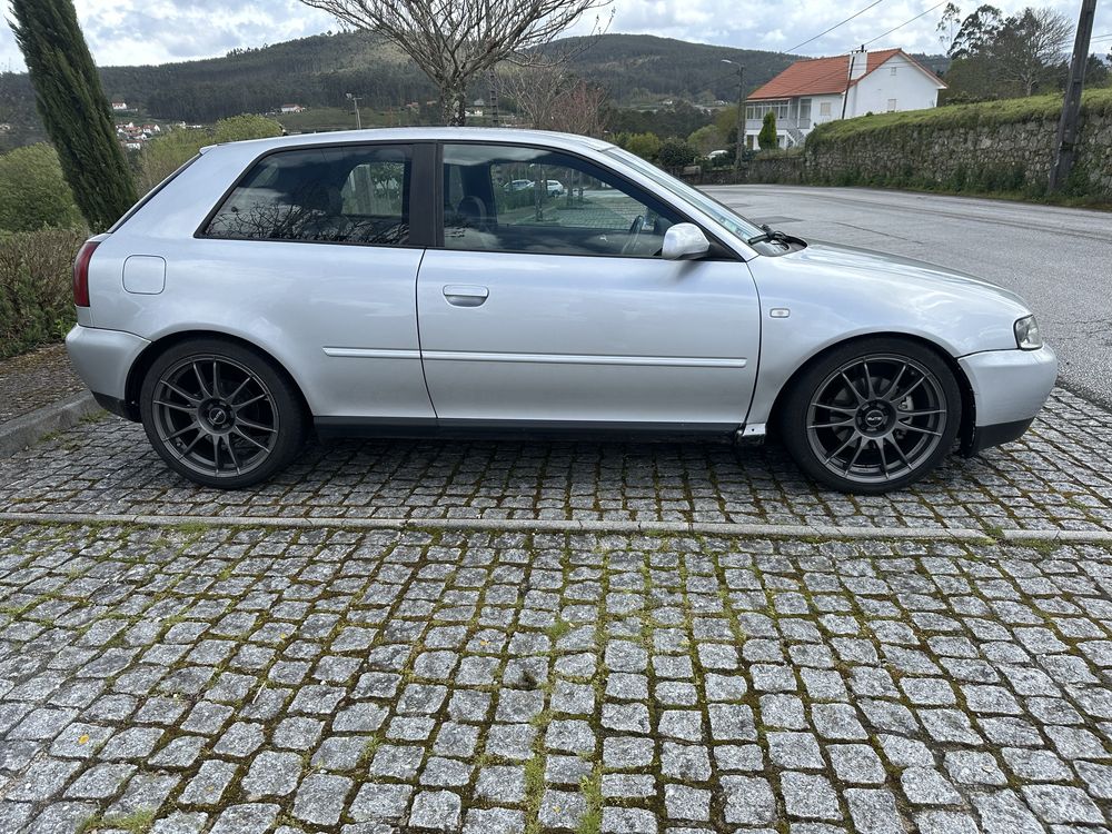 AUDI A3 1.9TDi PD 130cv Livrete