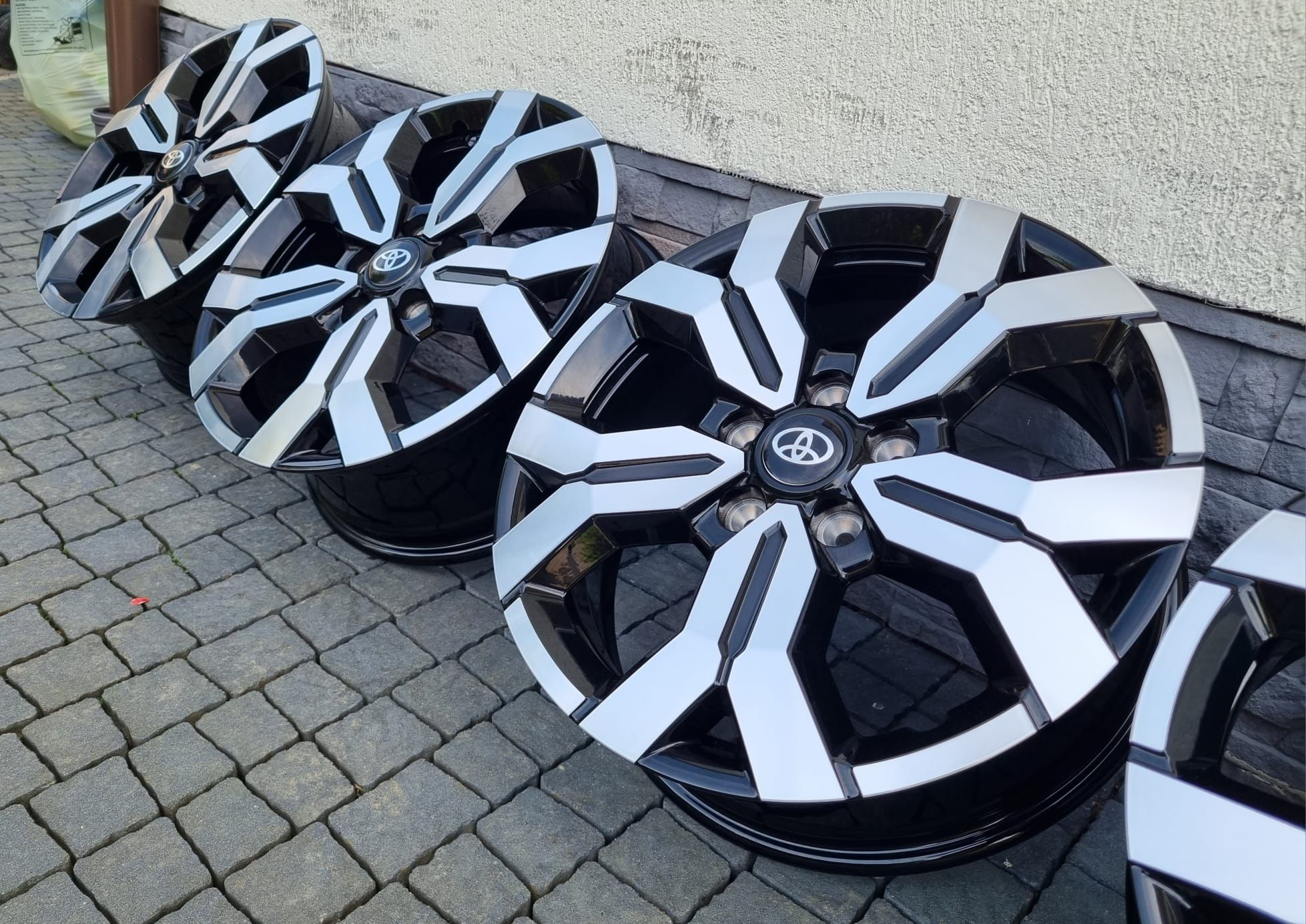 5x114.3 17 alufelgi Toyota Corolla Camry Auris rav4 Verso Auris