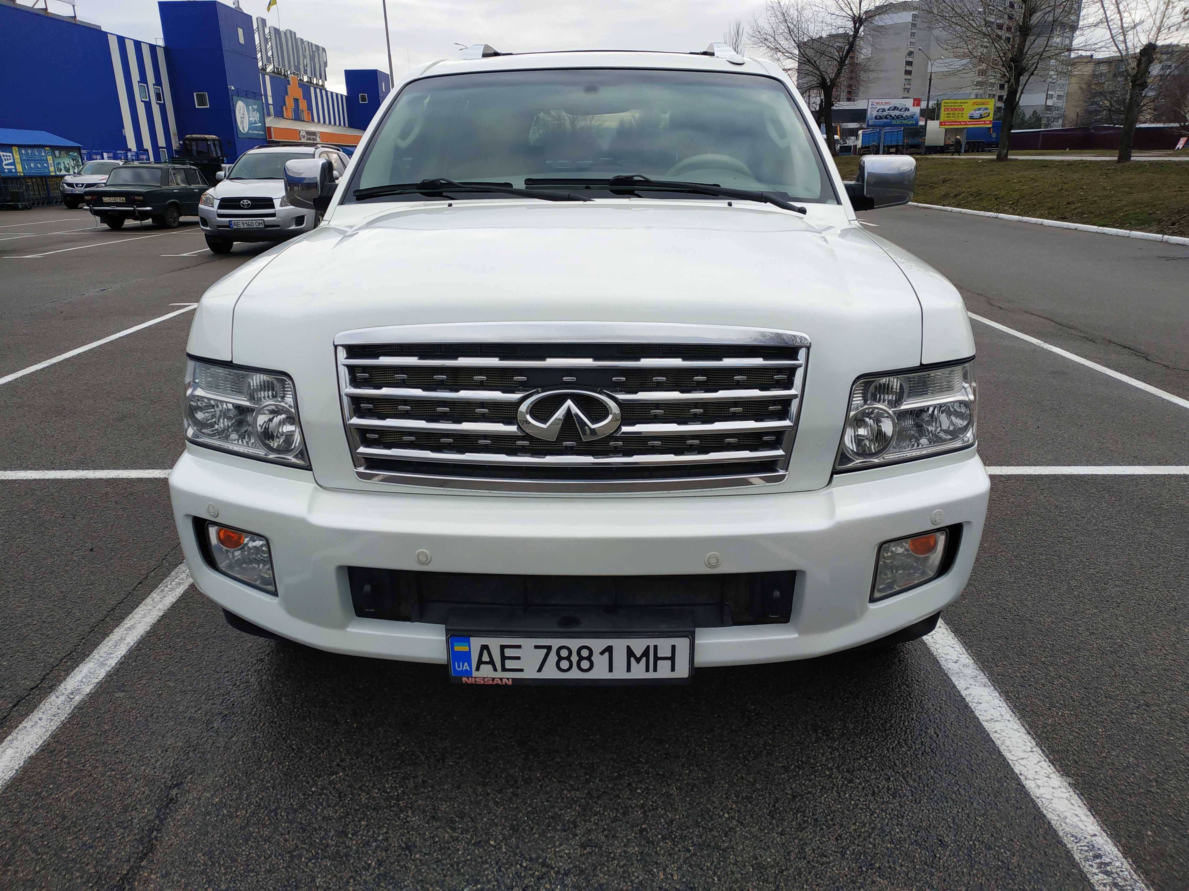 Продам Infiniti QX56