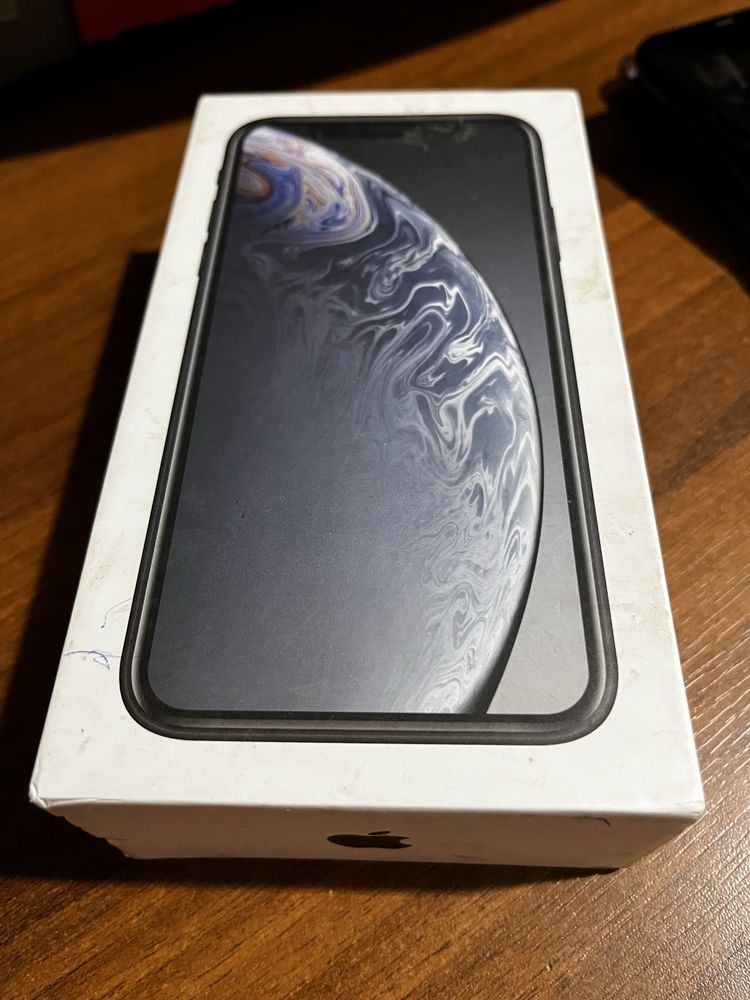 Продам Айфон XR.