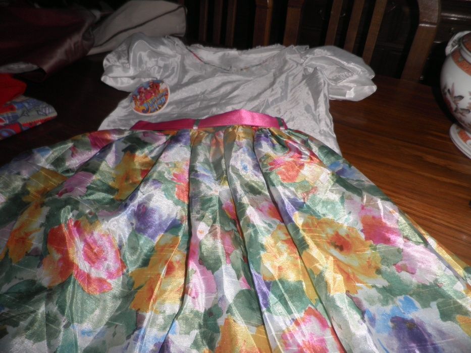 Vendo Vestidos que dá para casamentos festas eventos