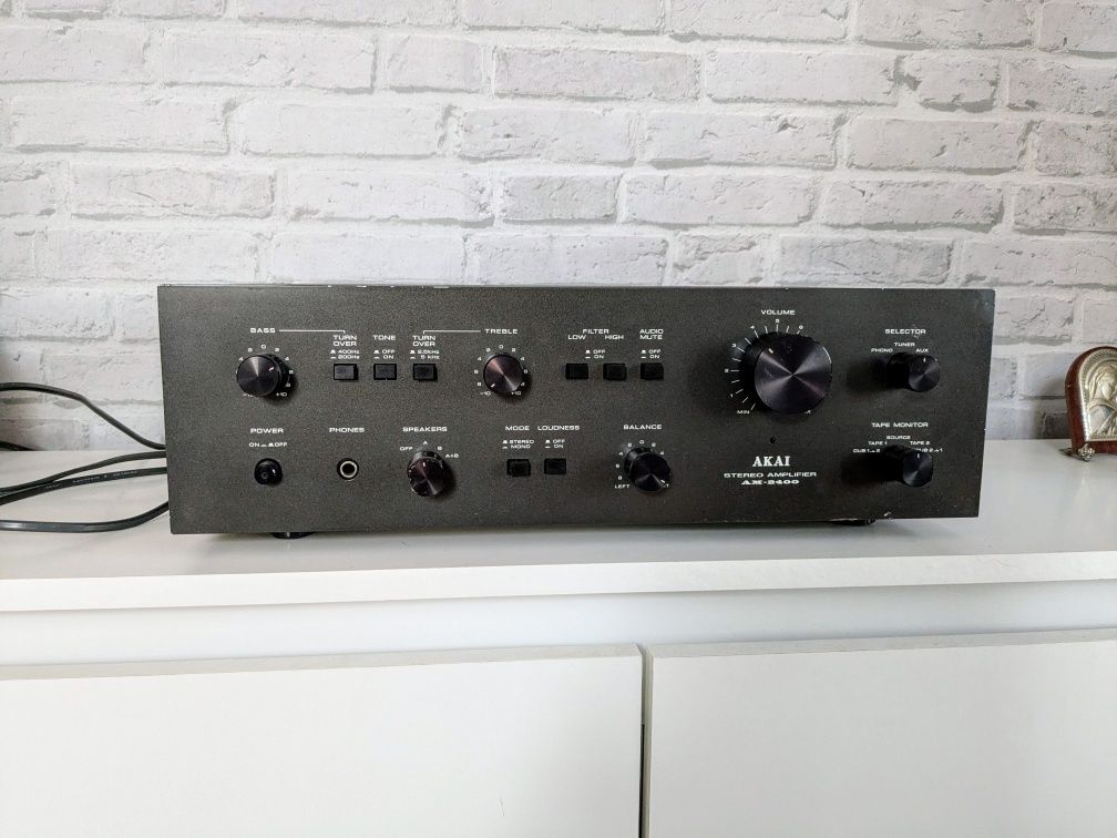 Akai AM-2400  wzmacniacz