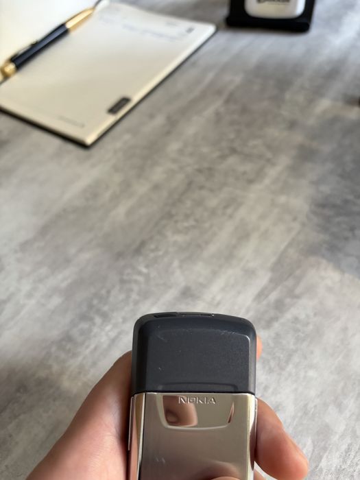 Nokia 8800 classic + стакан та дод.батарейка