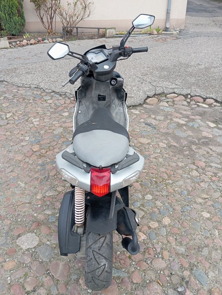 Aprilia SR 50 Factory Ditech plastyki lampy lagi licznik elektryka