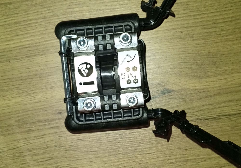 NOWY adapter Hamax na sztycę do fotelika