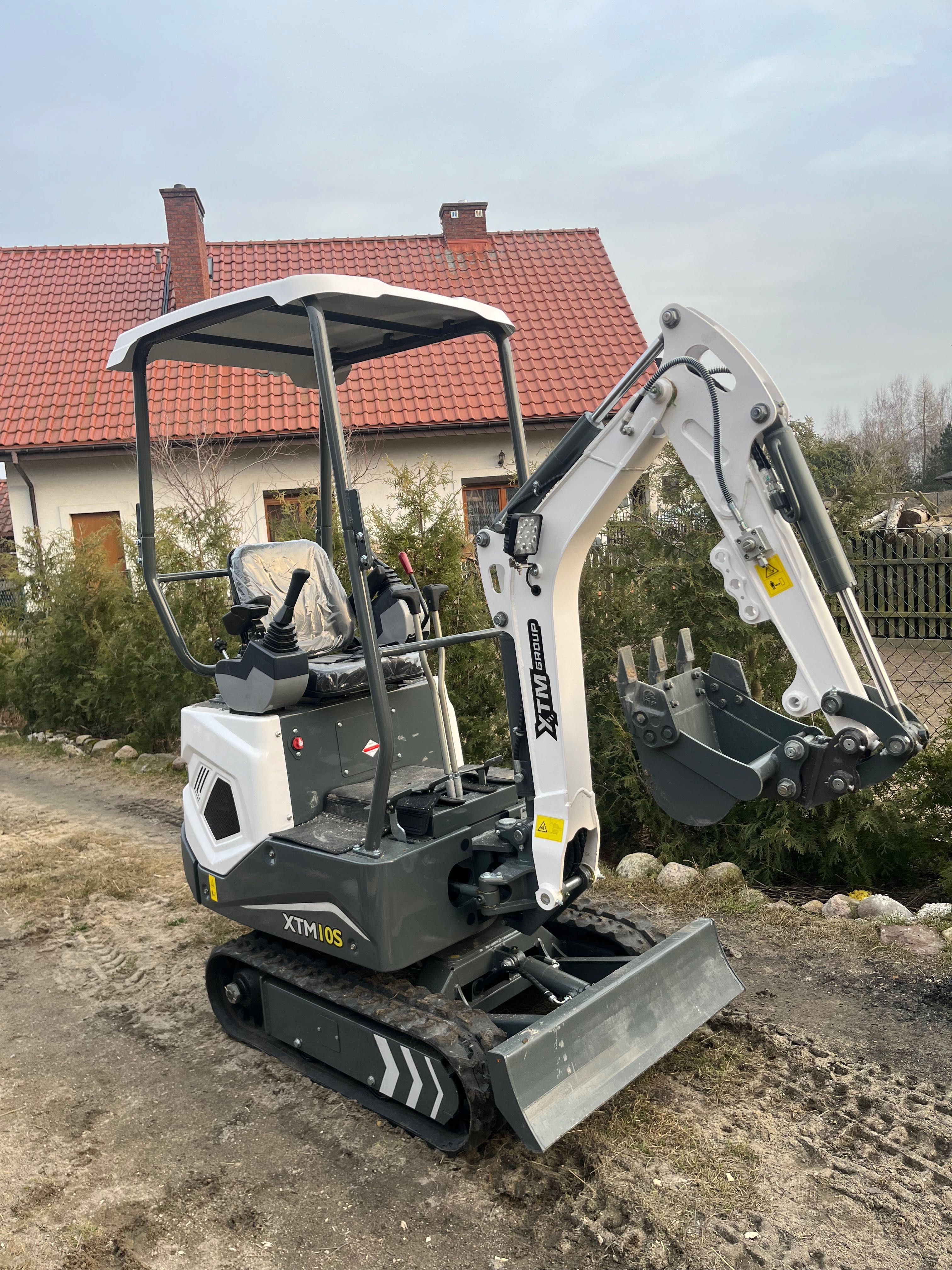 Wynajem minikoparki bez operatora