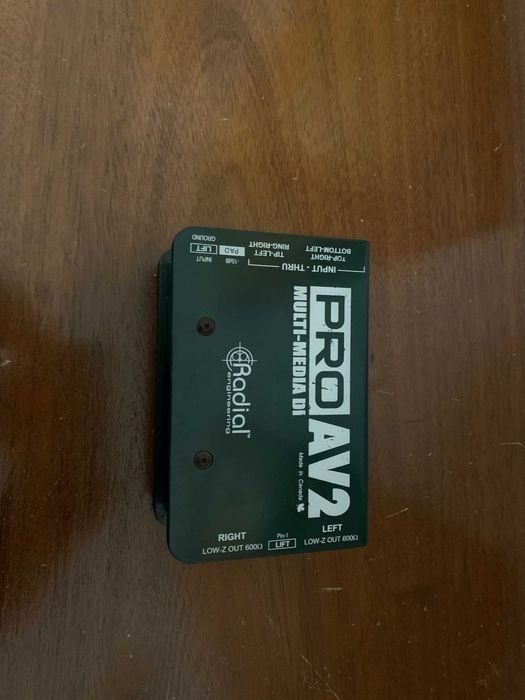 Radial Engineering Pro AV2 - DI Passiva Stereo