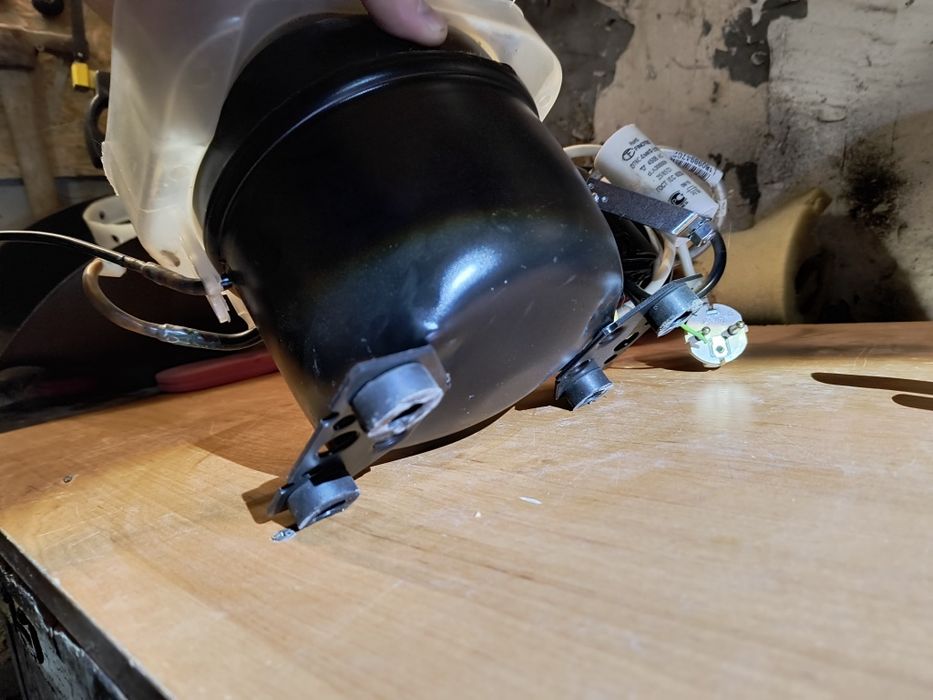 Компресор холодильника Atlant