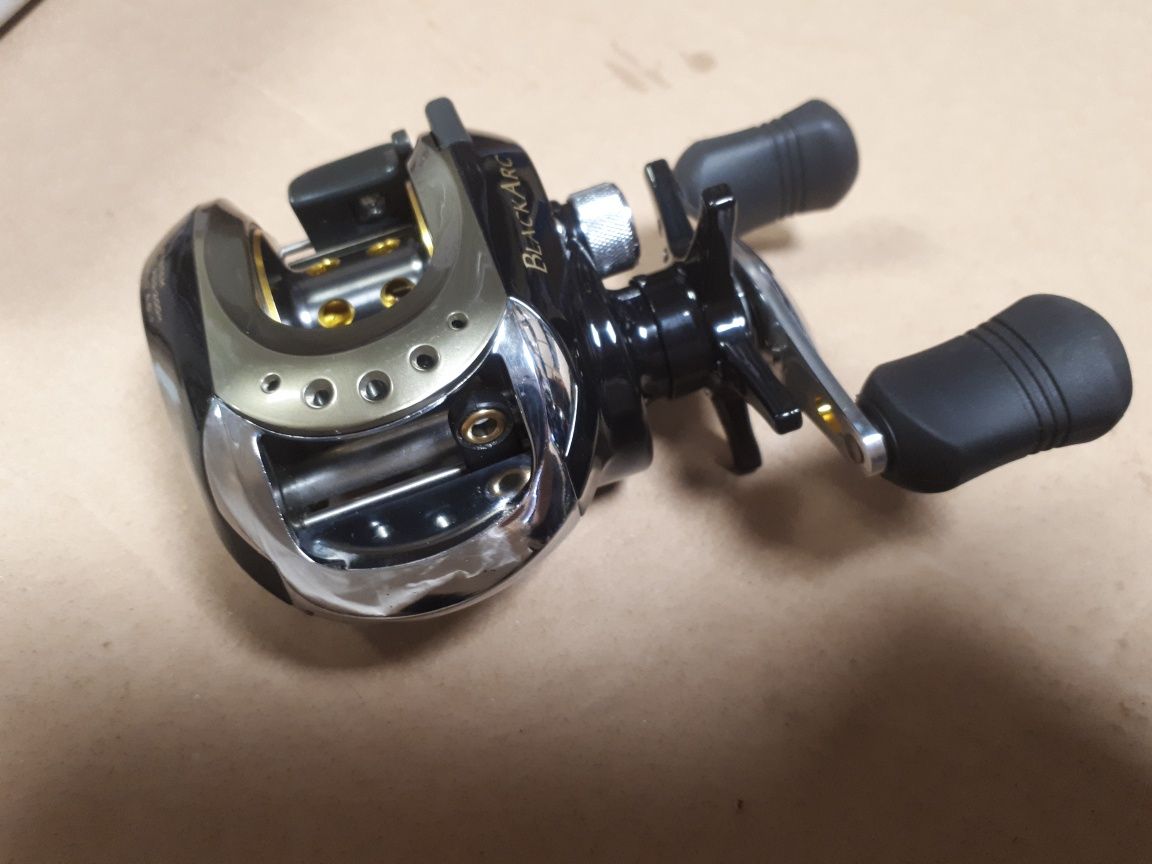 SPRO BlackArc Baitcast LH 9000 kołowrotek multiplikator niskoprofilowy