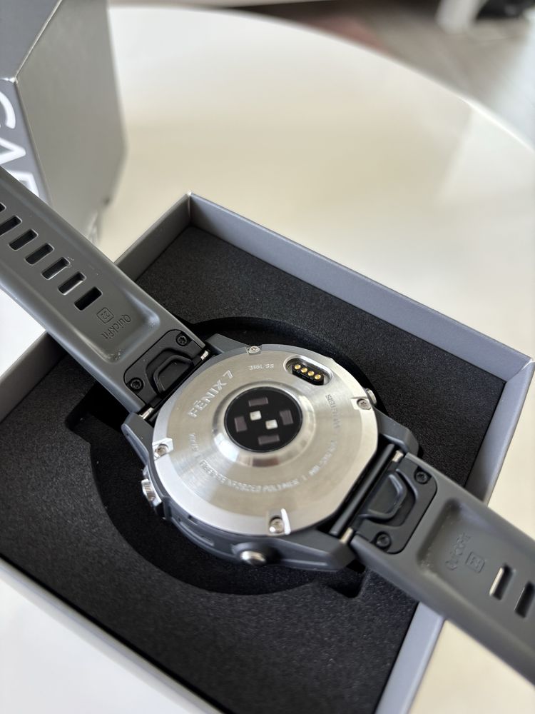 Garmin Fenix 7 GPS 47mm smartwatch