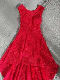 Sukienka koronkowa czerwona/malinowa z trenem
