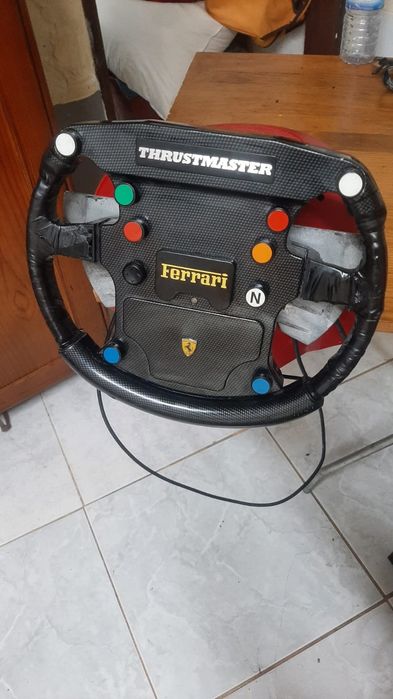 Volante Ferrari Trusthmaster F1 PS3/4/5