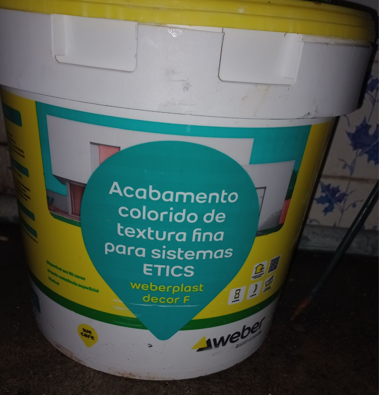 Lata de acabamento weber