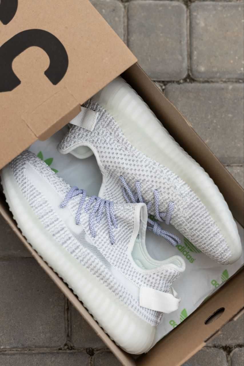 Кросівки Yeezy Boost 350 V2