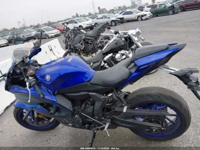YAMAHA YZFR7 r7 р7 2024