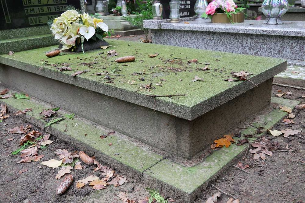 Profesjonalne czyszczenie i odświeżanie nagrobków – sprzątanie grobów