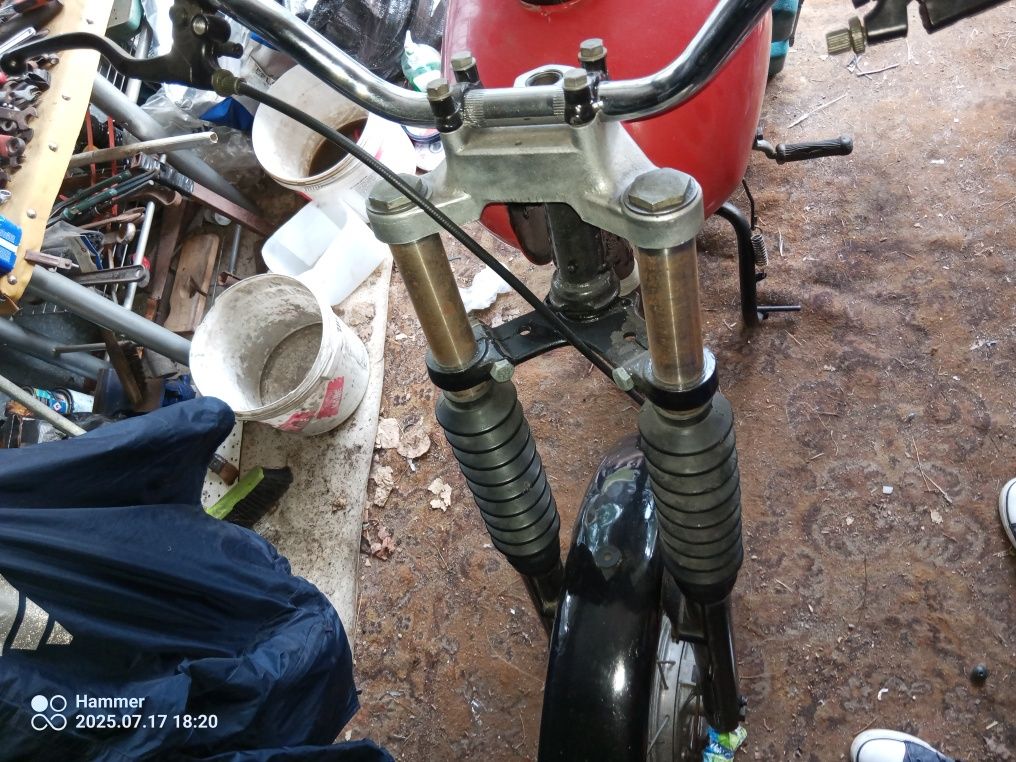 Sprzedam części  do wsk 125 i   przednie widelce z kolem  do jawy 350