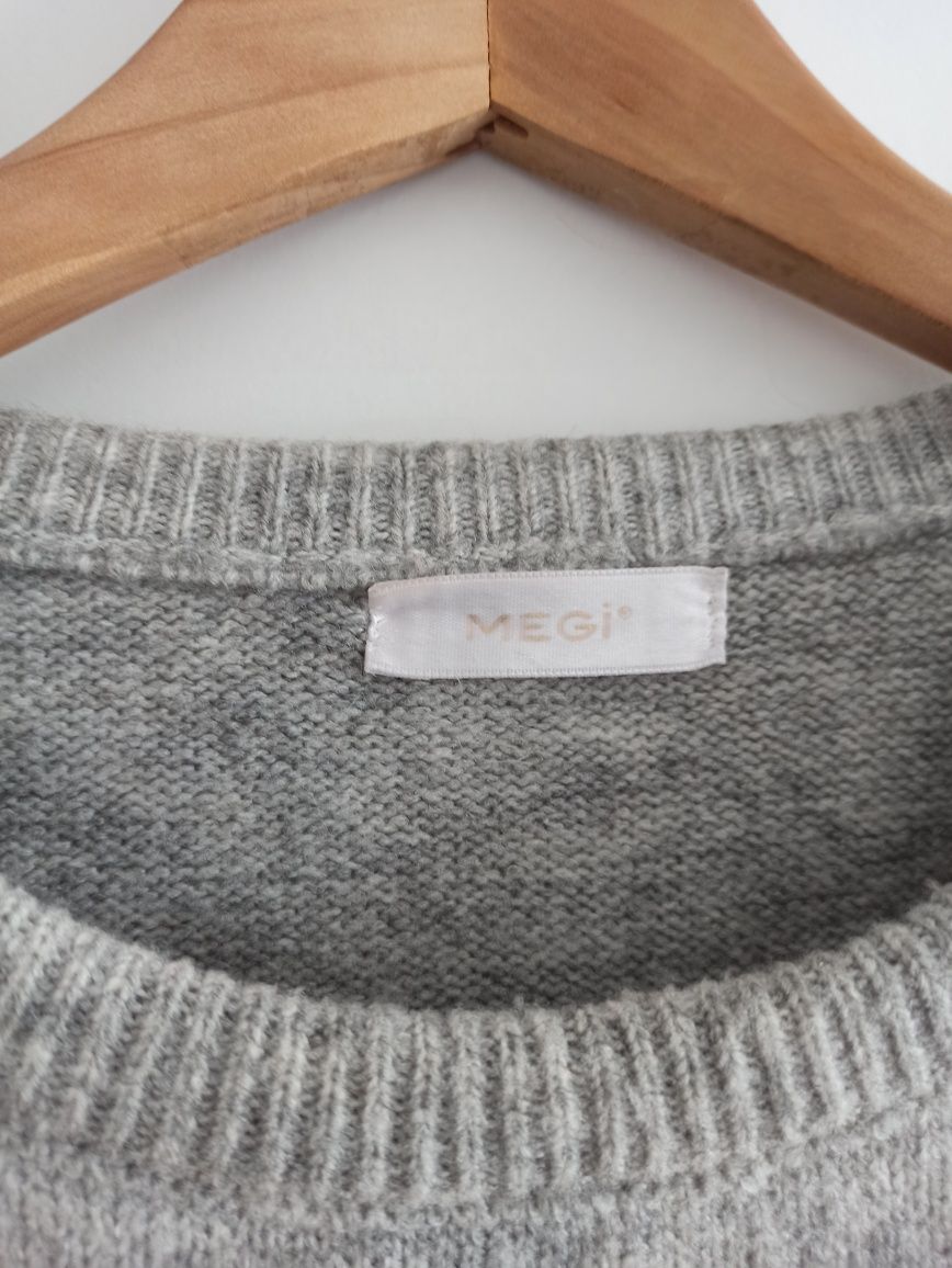 Sweter Megi z ozdobną kieszonką
