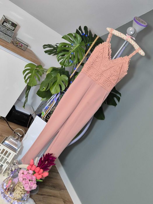 Kombinezon damski elegancki Esilla różowy pudrowy róż proste długie