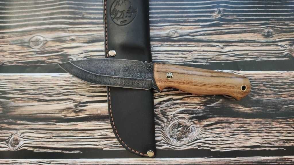 Nóż ZZ Custom Knives - Universal Orzech