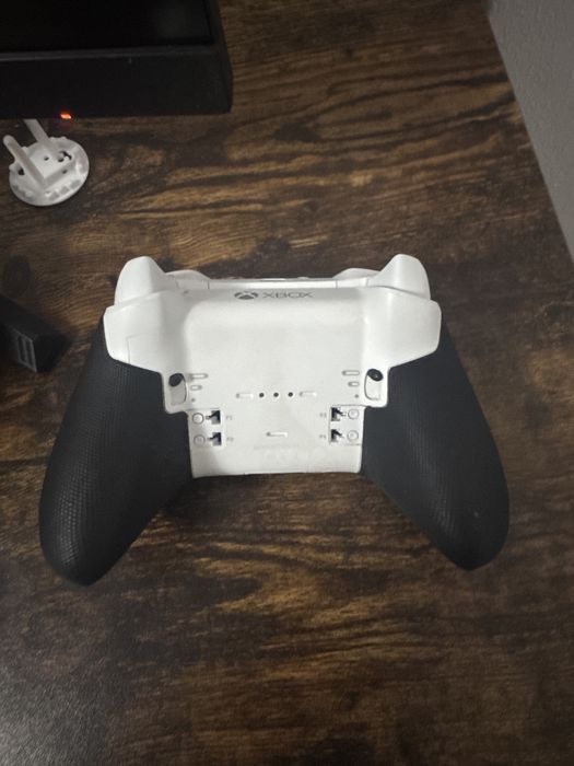 Comando Xbox Elite 2– Excelente Estado!