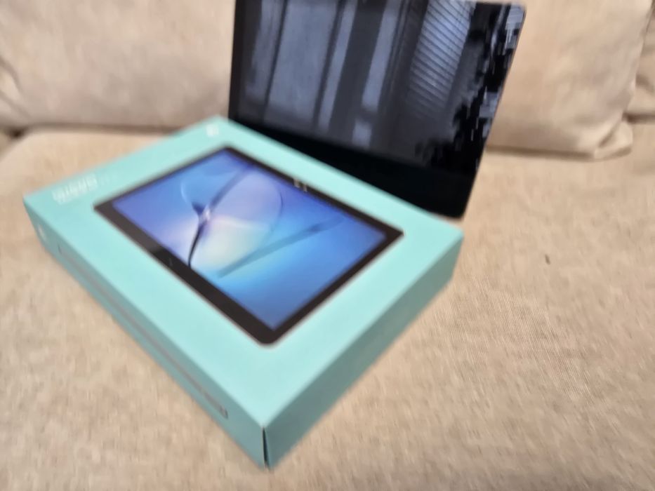 Huawei MediaPad T3 10", LTE, WIFI, telefon, karta nano sim, stan idea