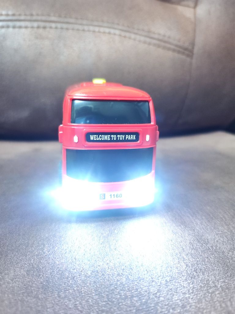 Двухэтажный инерционный автобус со светом и звуком