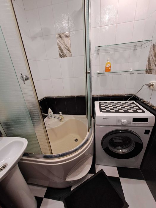 Оренда 2 кімнатної квартири по вул. Чарівна р-н. Апельмону, ЦДЮТ