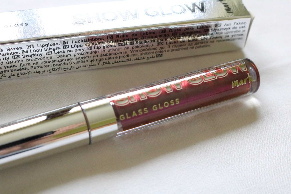 Avon błyszczyk Show Glow Berry Shine