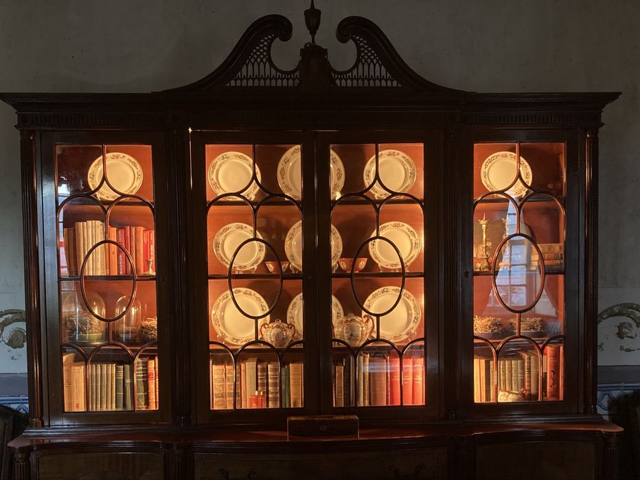 Grande Louceiro Antigo Estilo Ingles