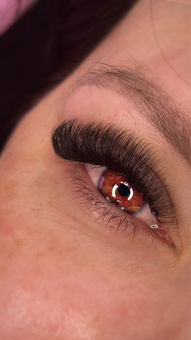 Наращивание ресниц от 450