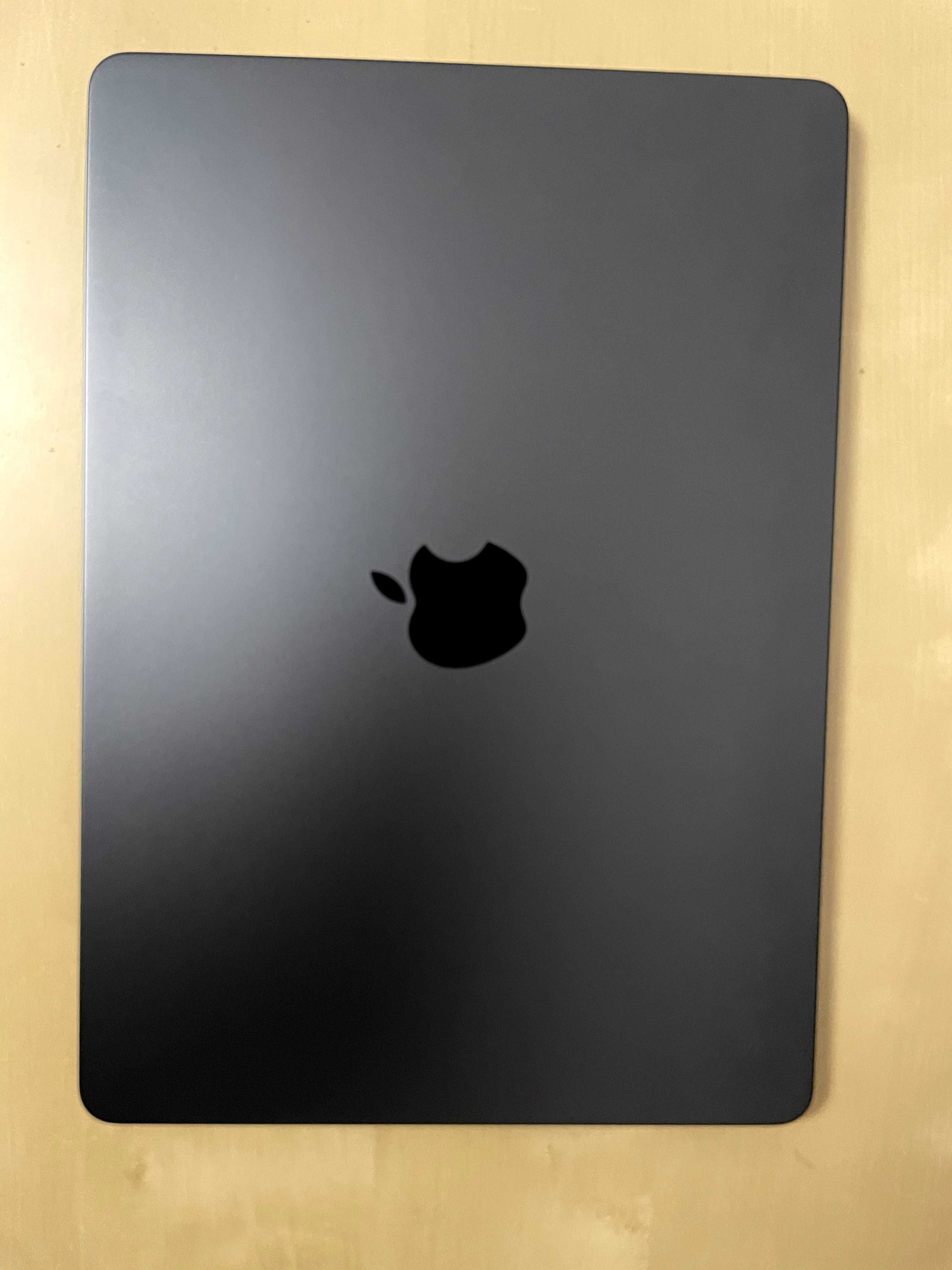 Macbook m3 256gb 2024 Hub USBC Gratis