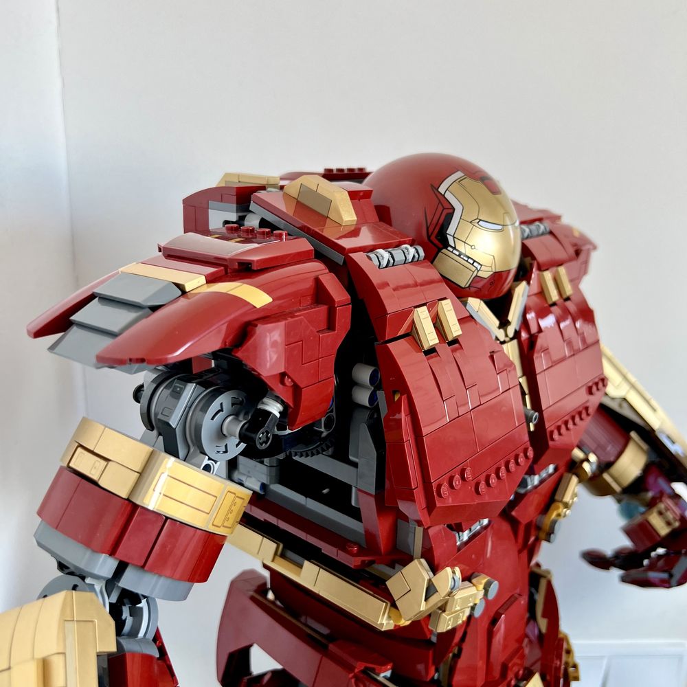 LEGO Super Heroes The Infinity Saga HULKBUSTER Iron Man 76210