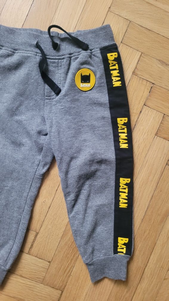 Spodnie chłopięce Batman roz. 92