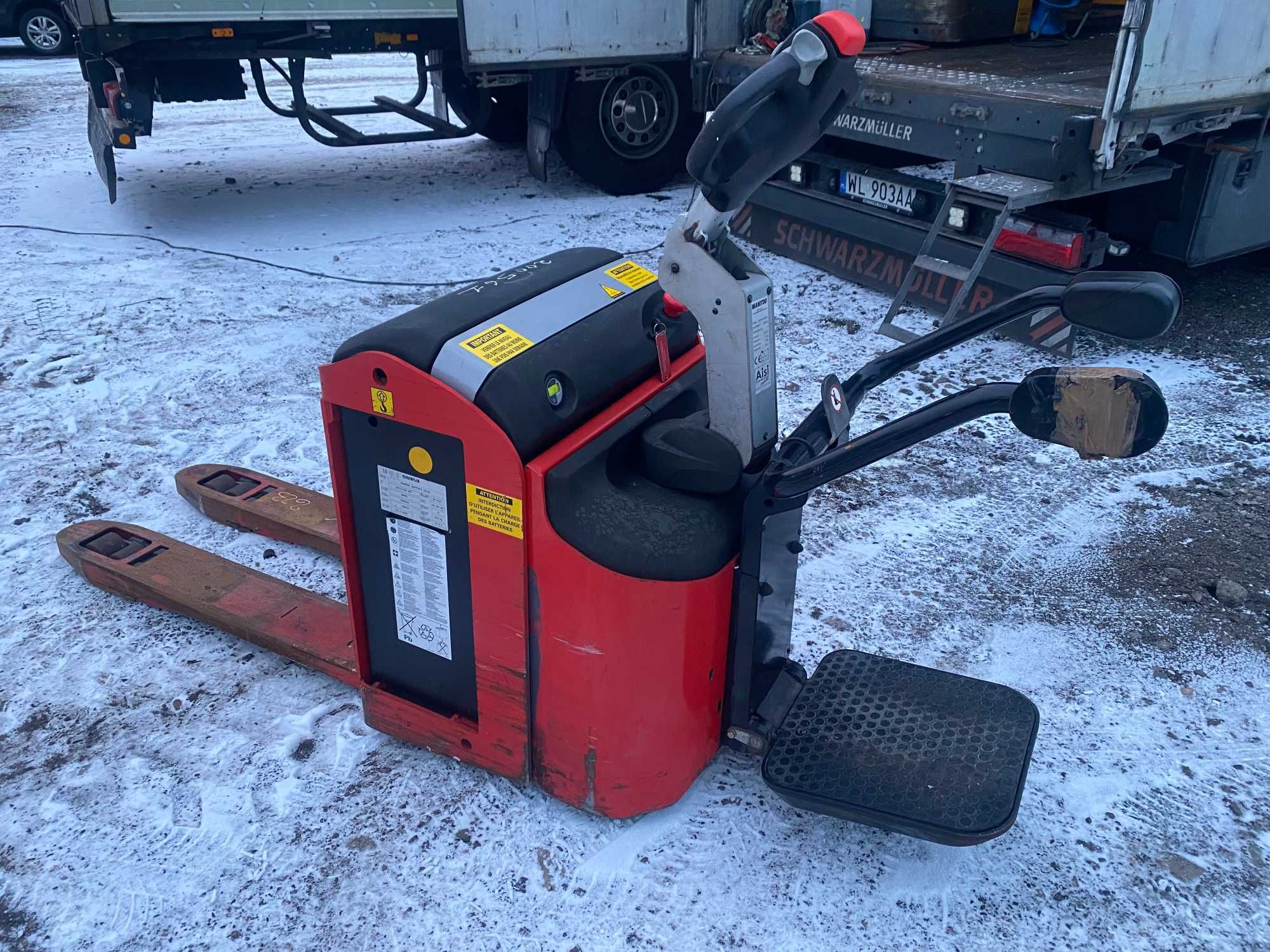 Wózek, Paleciak elektryczny MANITOU EP22M