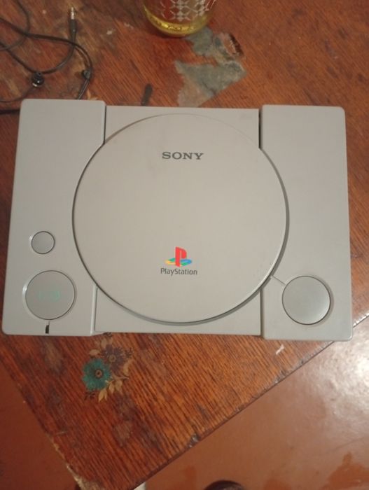 Sony PlayStation продам б/у