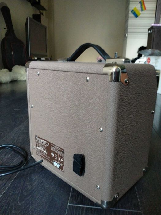Комбопідсилювач Fender Acoustasonic 15