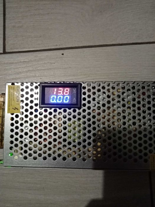 зарядне 15ампер з регулятором тока і напгуги до 10ампер