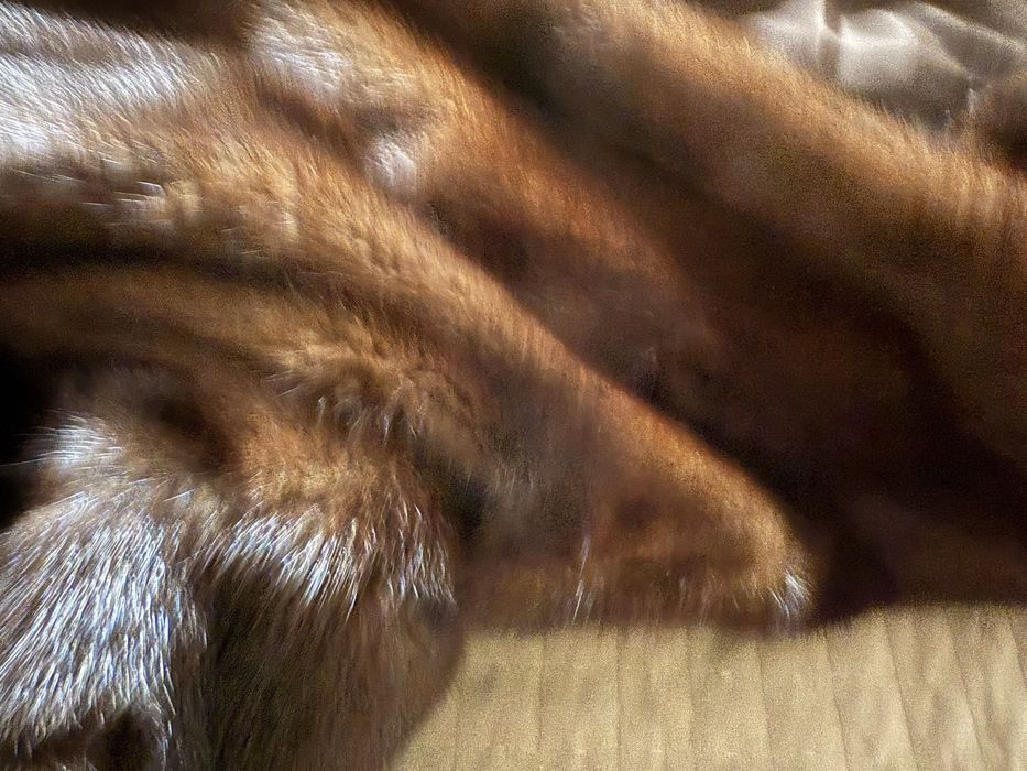 Продам норкова шубка