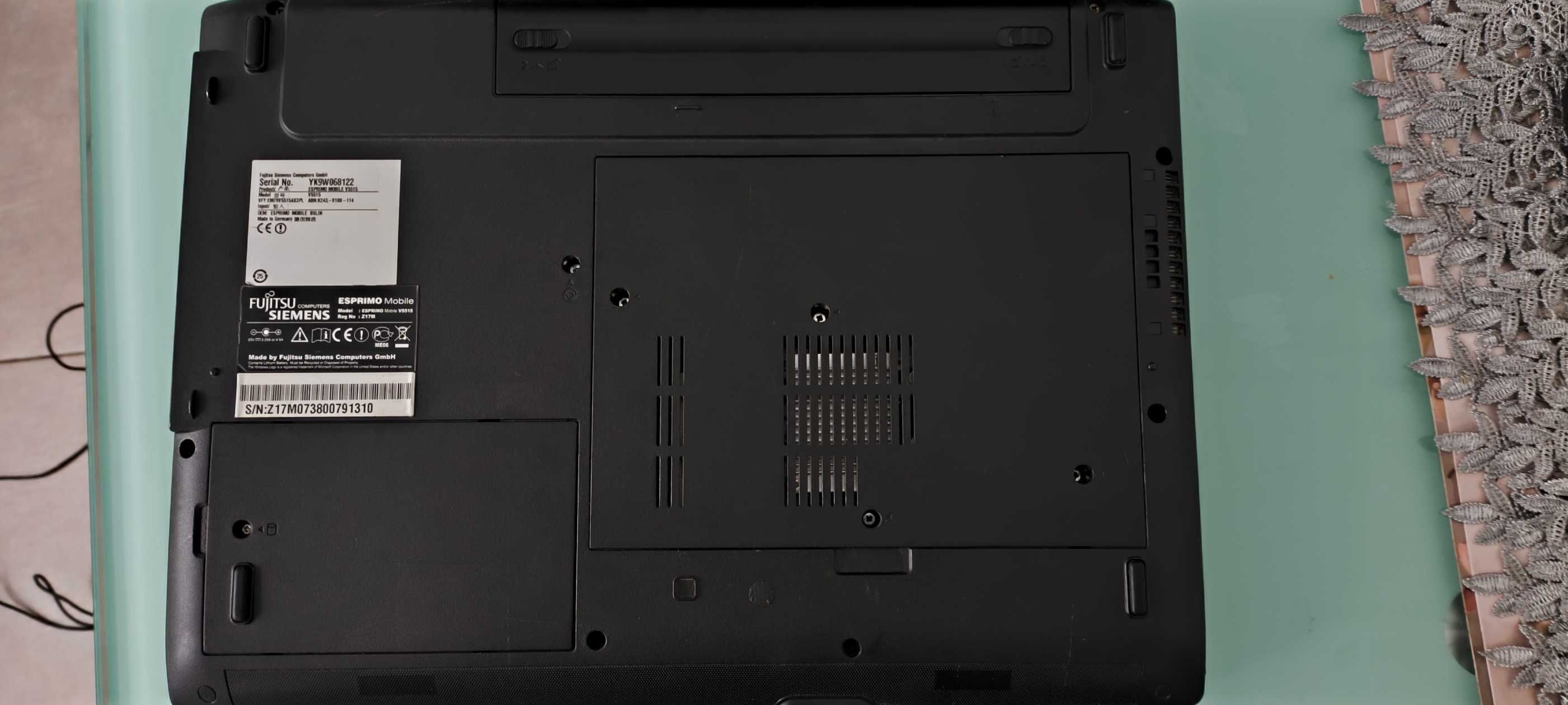 Fujitsu-Siemens Esprimo Mobile V5515 + torba