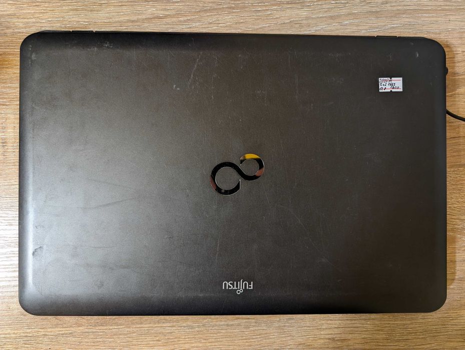 Fujitsu ; Ноутбук ; 2-16GB ; SSD 500 - 128GB ;  
 i5 , HDD 250 - 1TB.