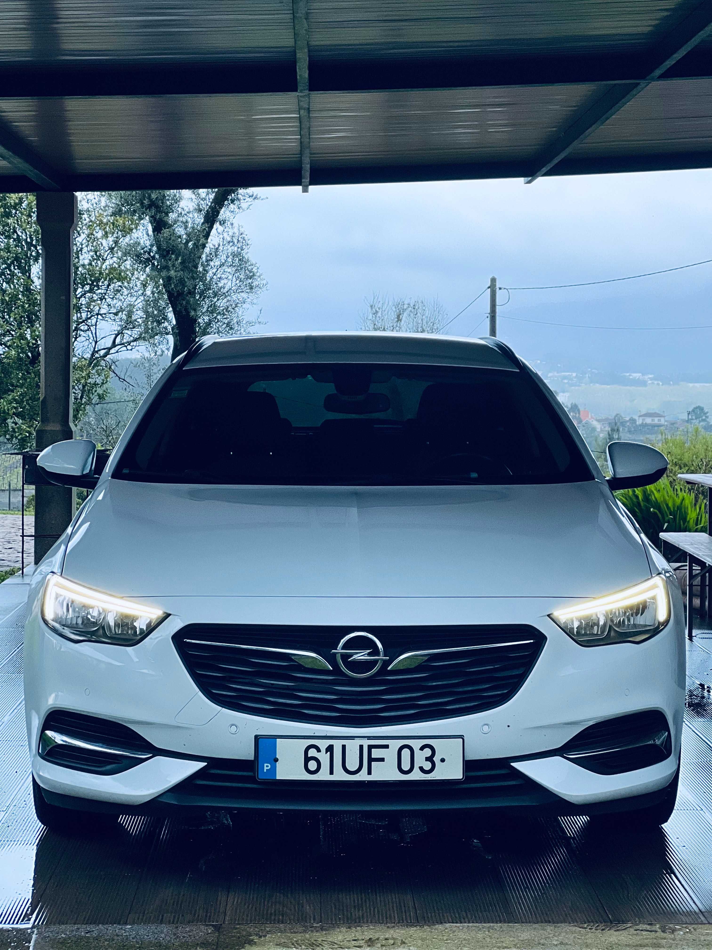 Opel insignia Sports tourer 1.6CDTI Bussiness Edition