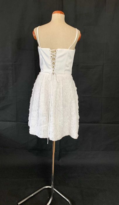 Nowa zjawiskowa krótka sukienka ślubna 40 L Gorset zapasowa panieński