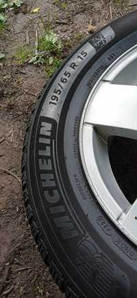 Продам зимнюю резину michelin Альпина 6 r15 195/65 свежая