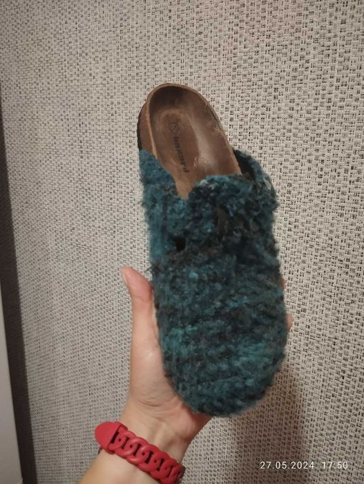 Шльопанці в стилі Birkenstock в чудовому стані.