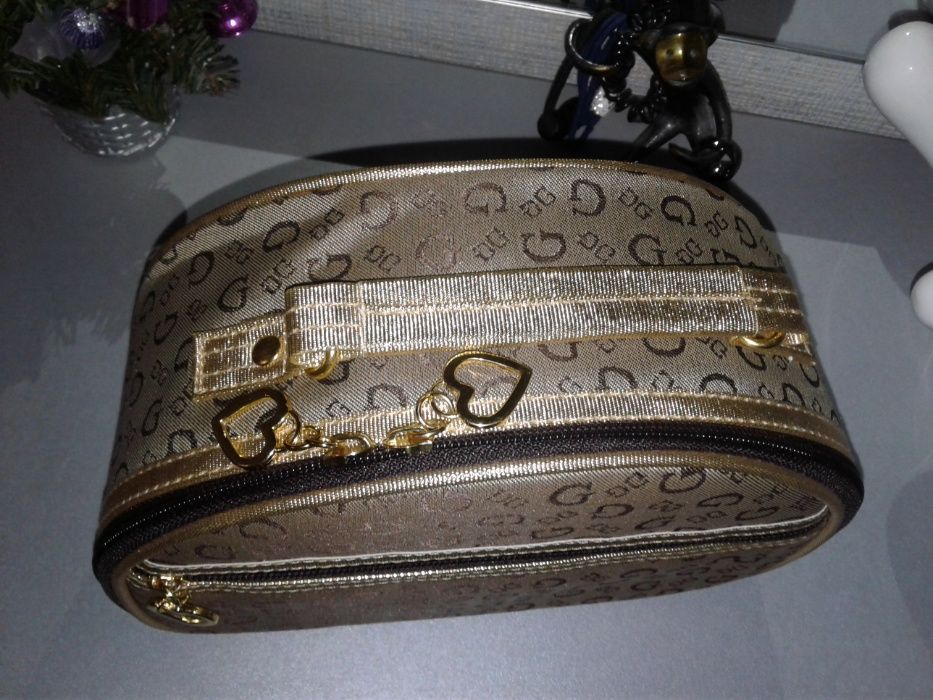 Косметичка золотая сумочка GG подарок на 8 марта
