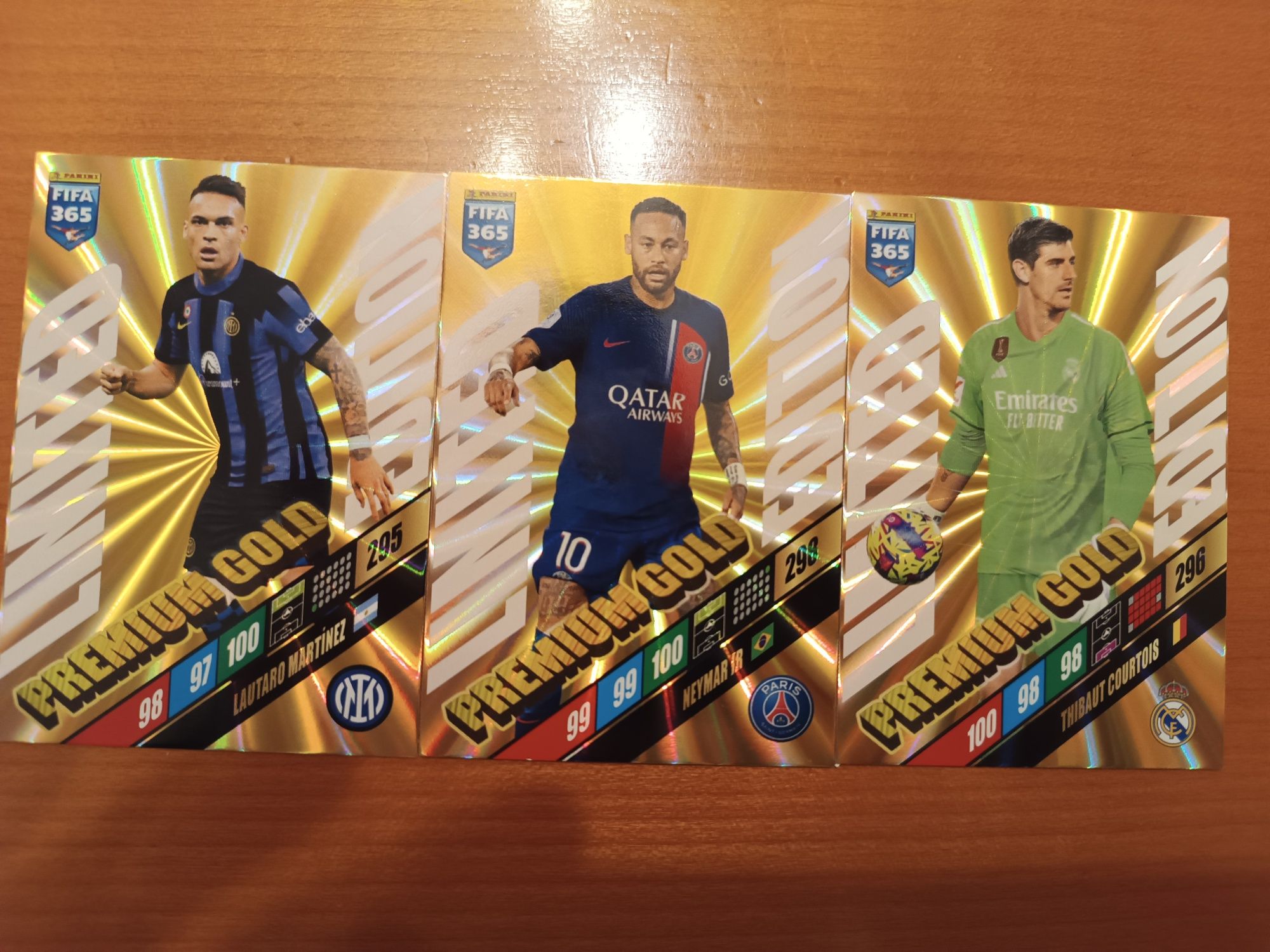 Karty premium gold limited edition Neymar, Martinez, Courtois panini